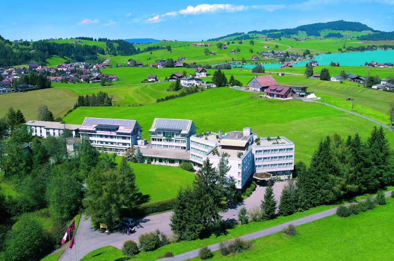 Allegro Alpin Lodge Einsiedeln Exteriör bild